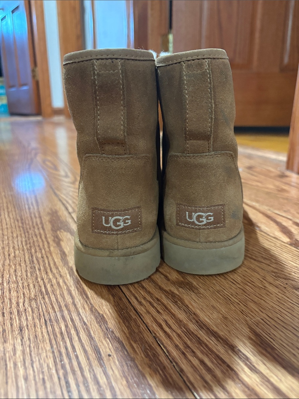 UGG women’s Short Suede Boots in Chestnut Brown